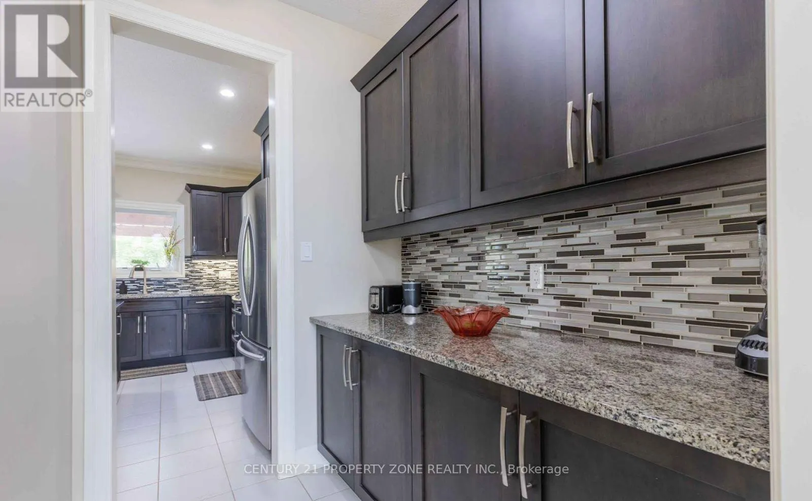 1025 GLENEAGLE TRAIL