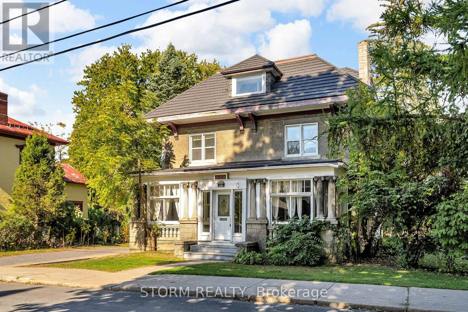 239 1ST STREET E