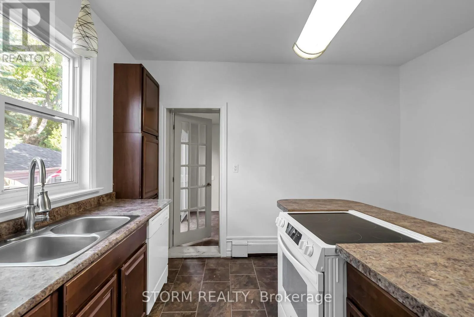 239 1ST STREET E