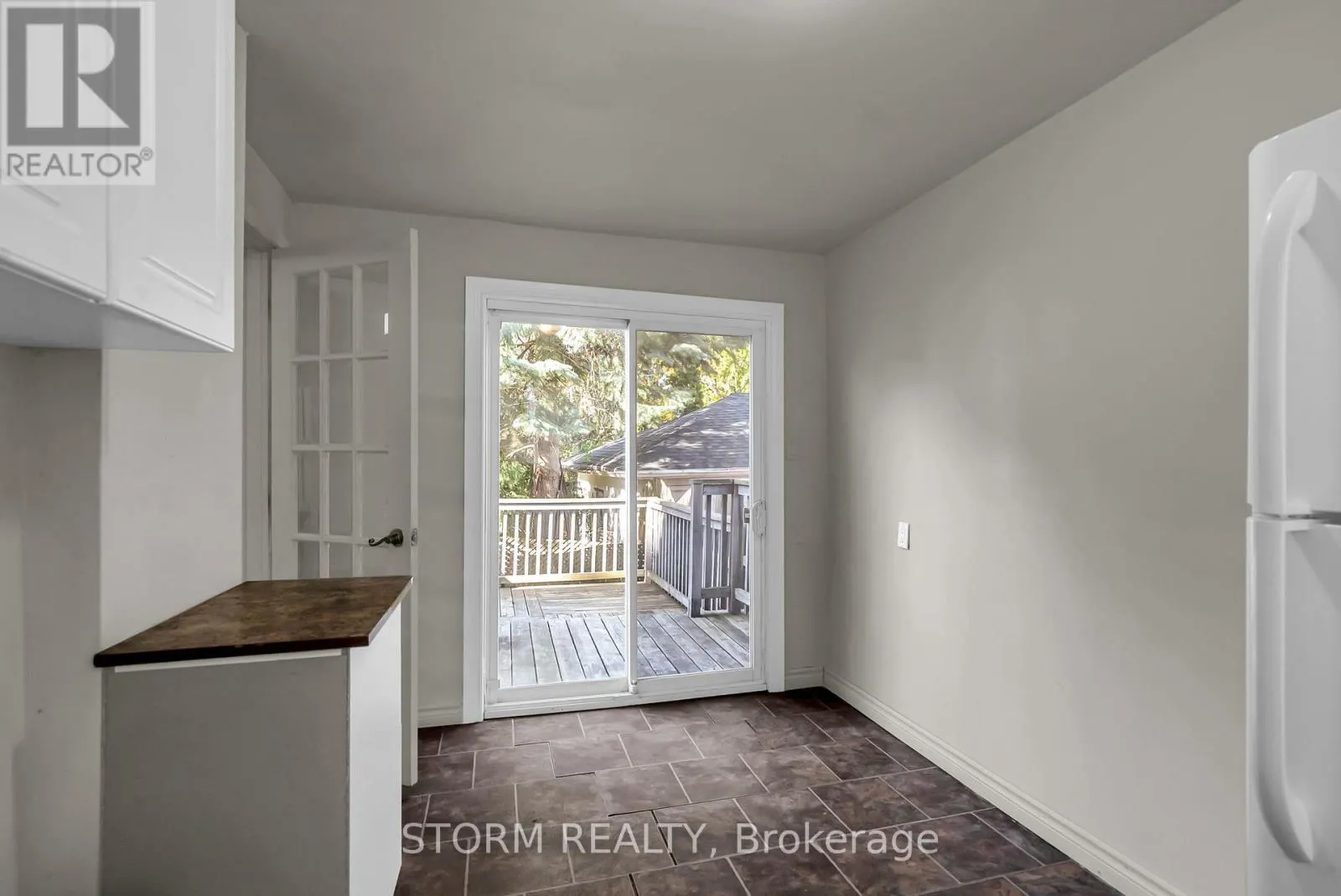 239 1ST STREET E