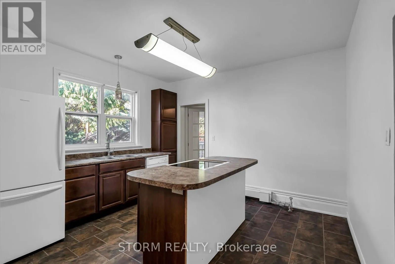 239 1ST STREET E