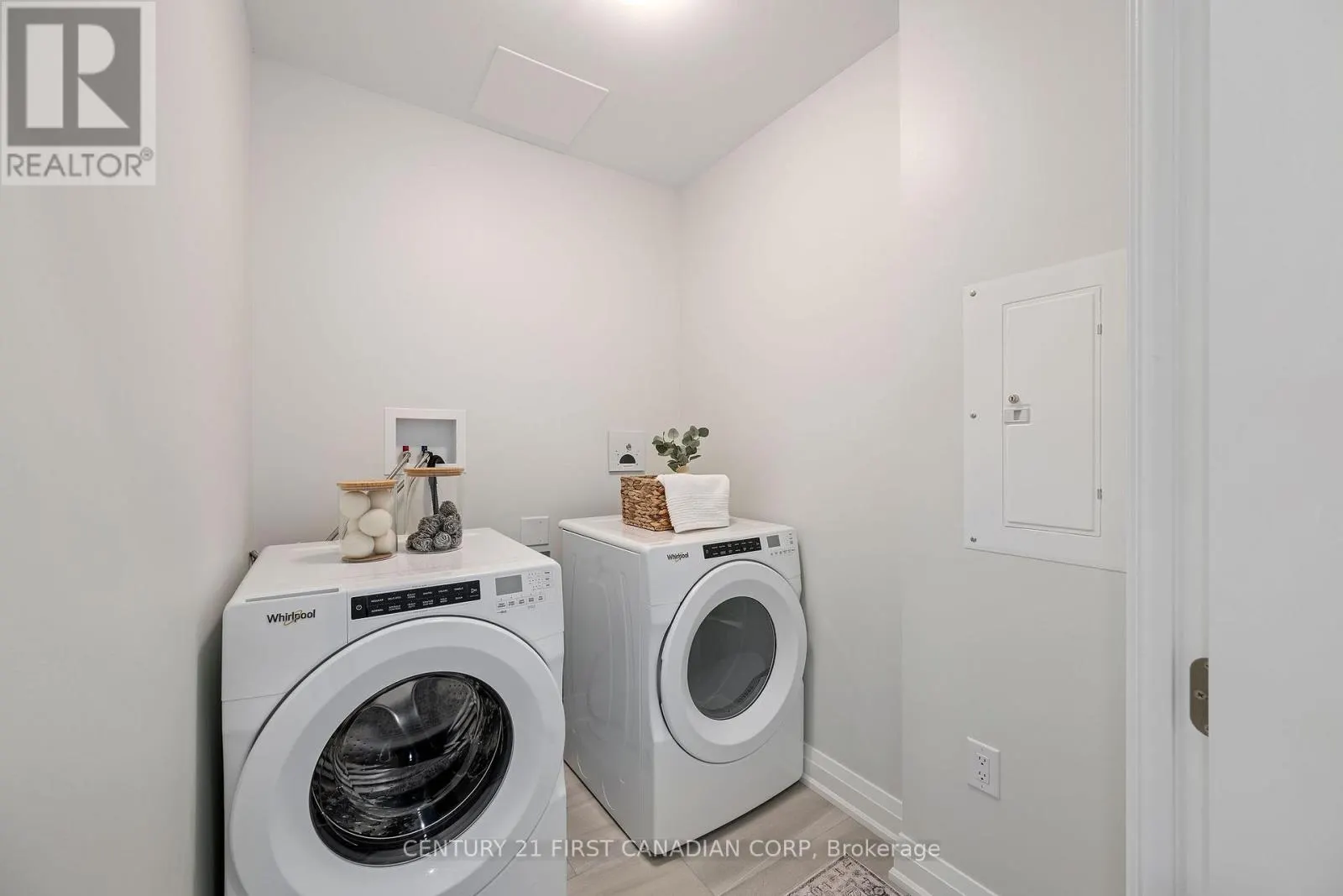 306 - 1560 UPPER WEST AVENUE, #306