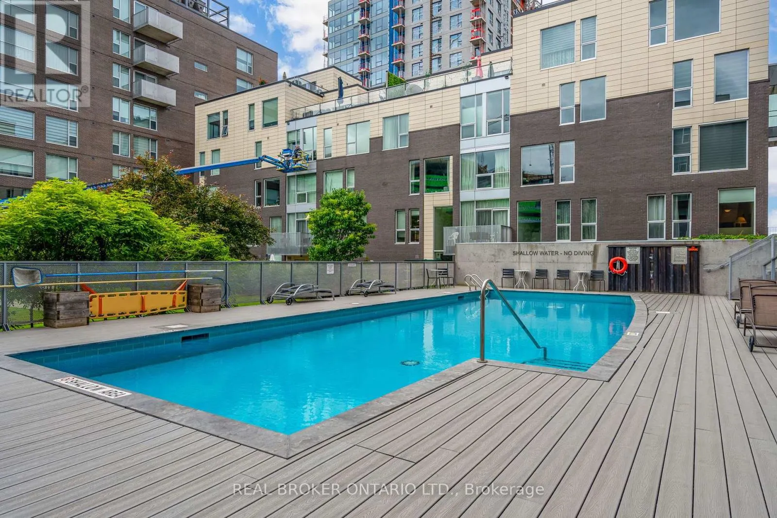 318 - 300B LETT STREET