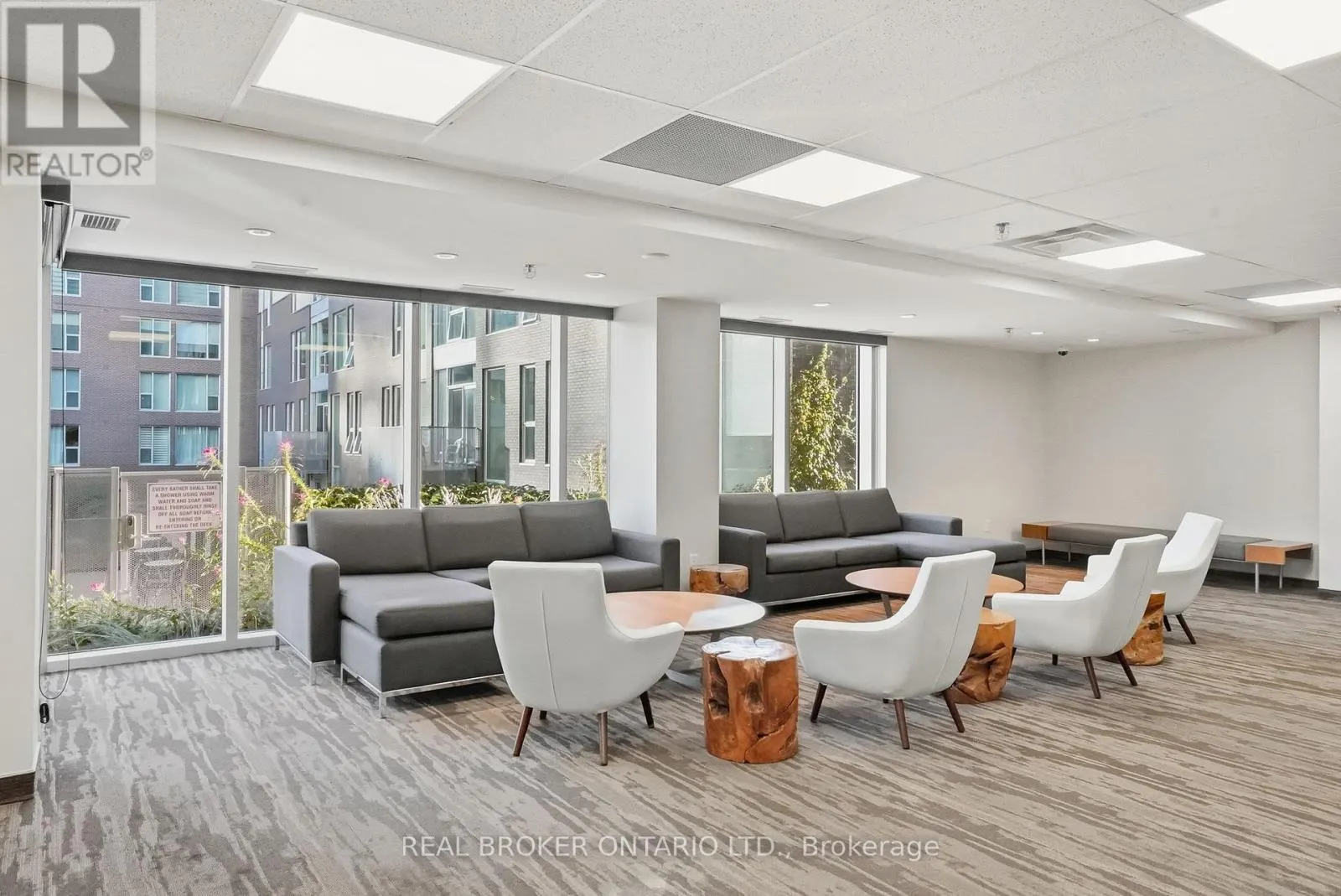 318 - 300B LETT STREET