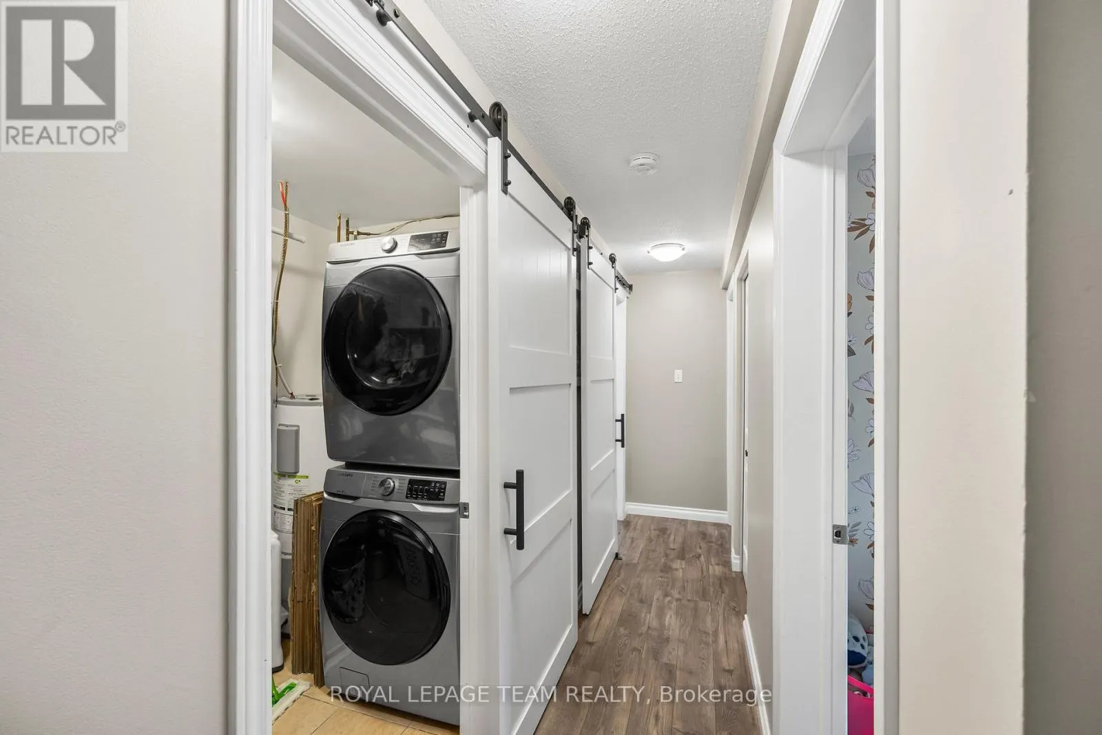 1 - 5 TIMBERVIEW WAY