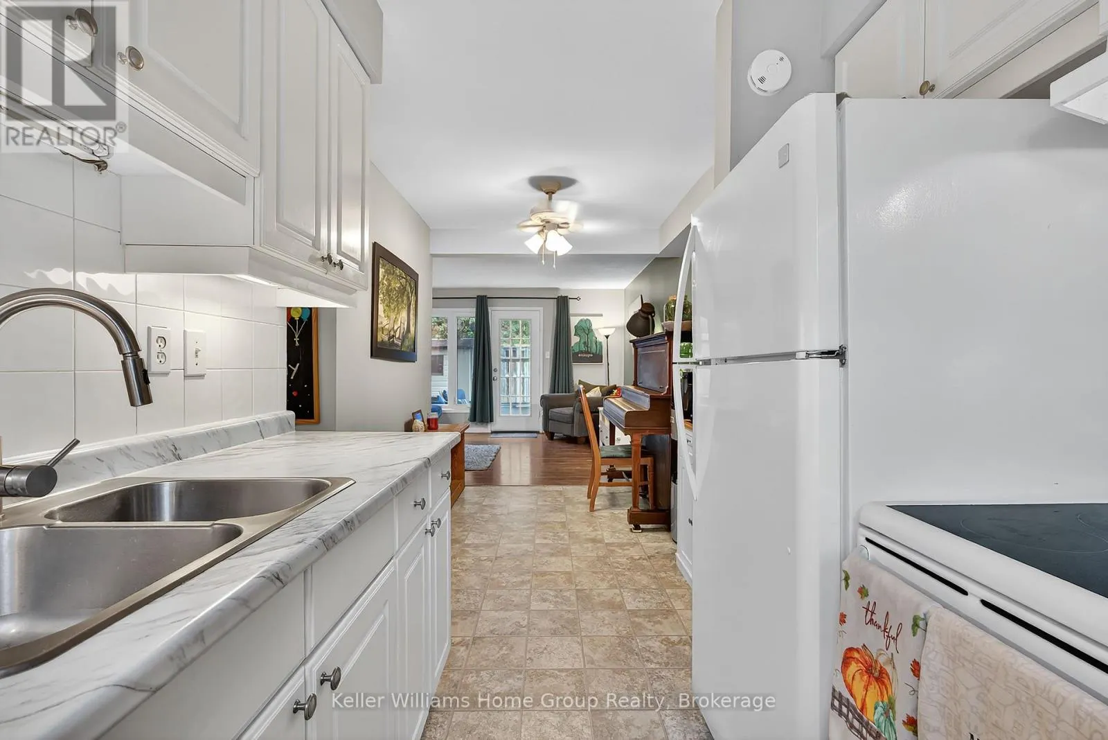 25 - 206 GREEN VALLEY DRIVE, #25