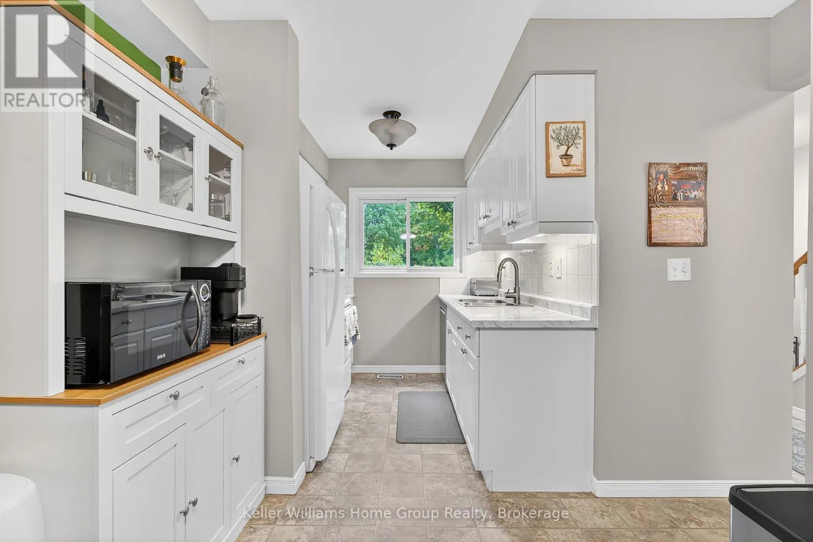 25 - 206 GREEN VALLEY DRIVE, #25