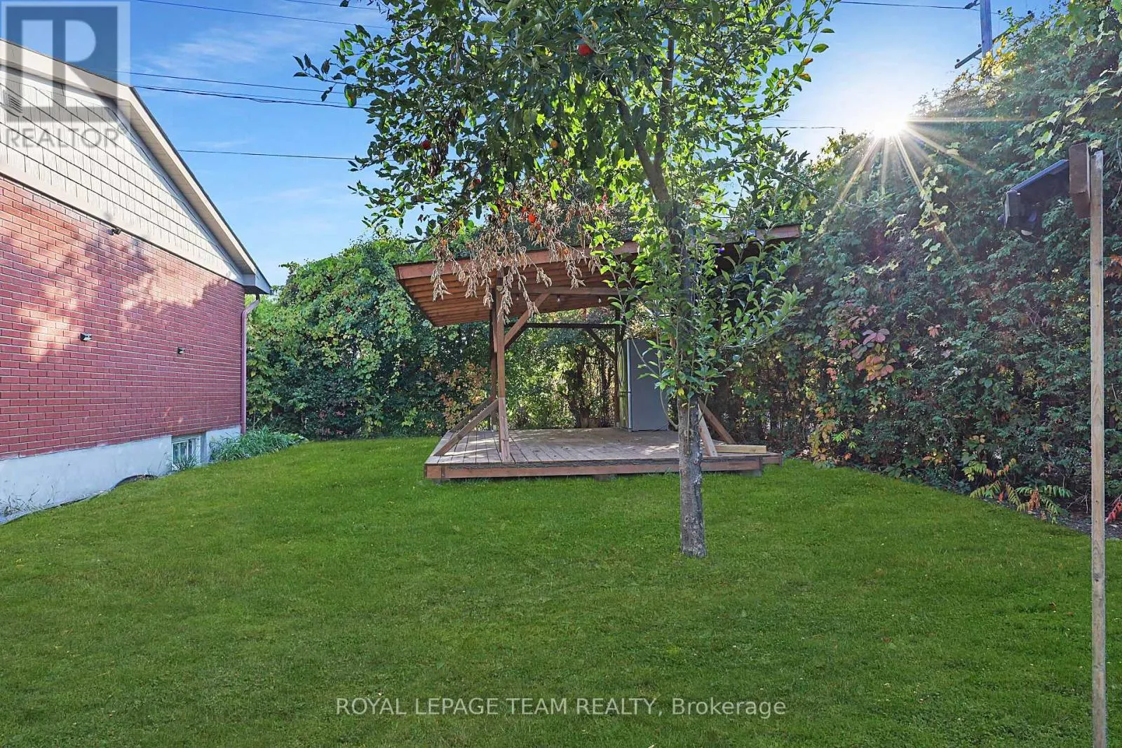 UPPER UNIT - 925 MOORVALE STREET