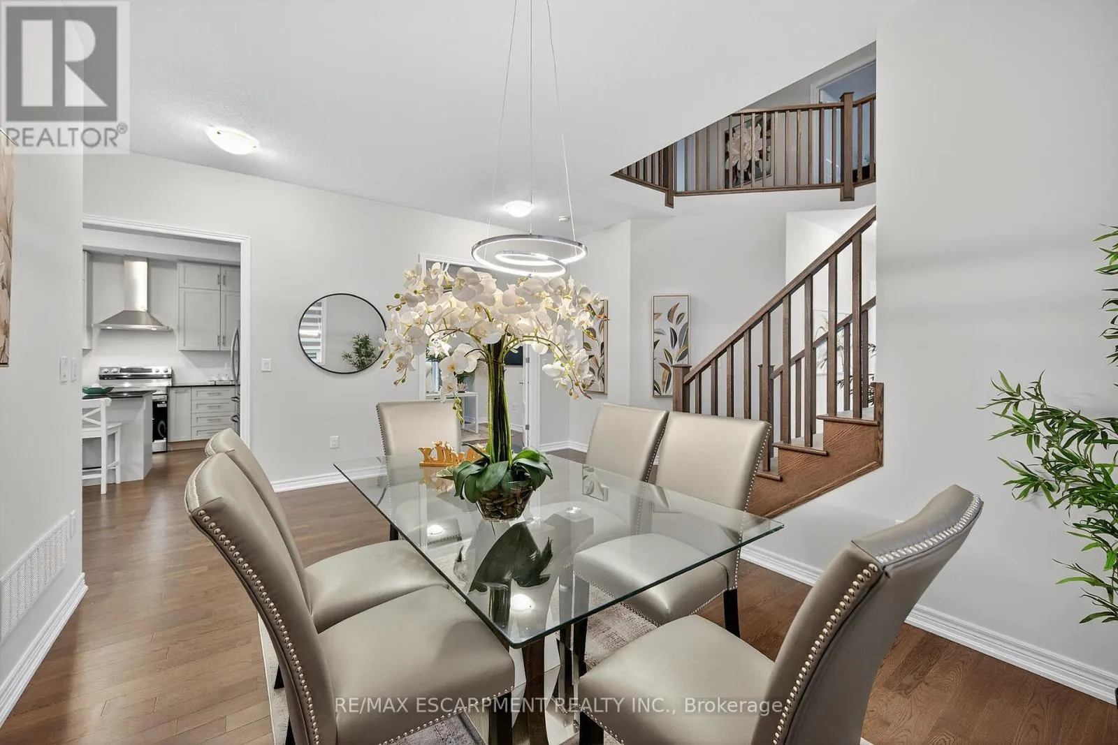 67 STARFIRE CRESCENT