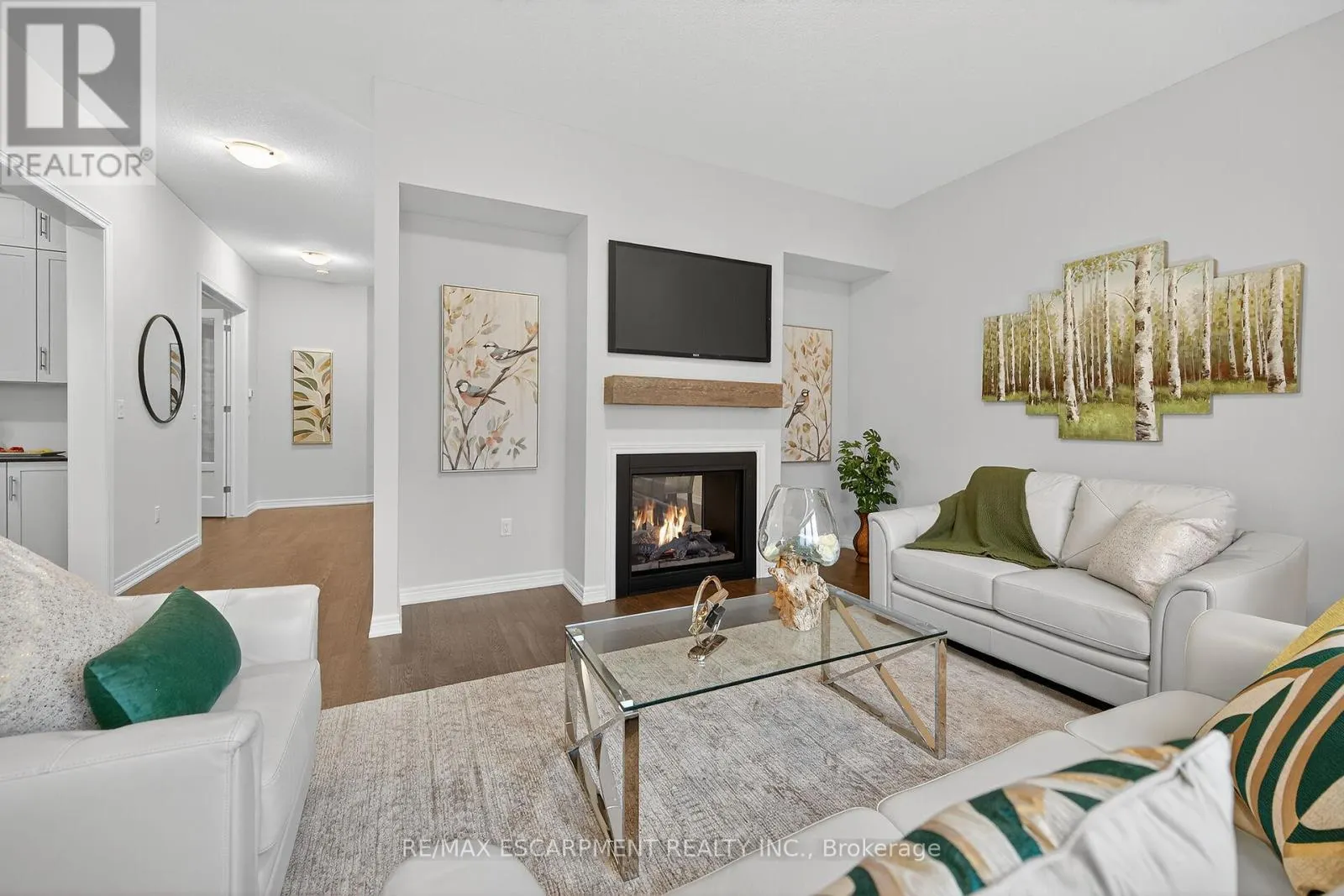 67 STARFIRE CRESCENT