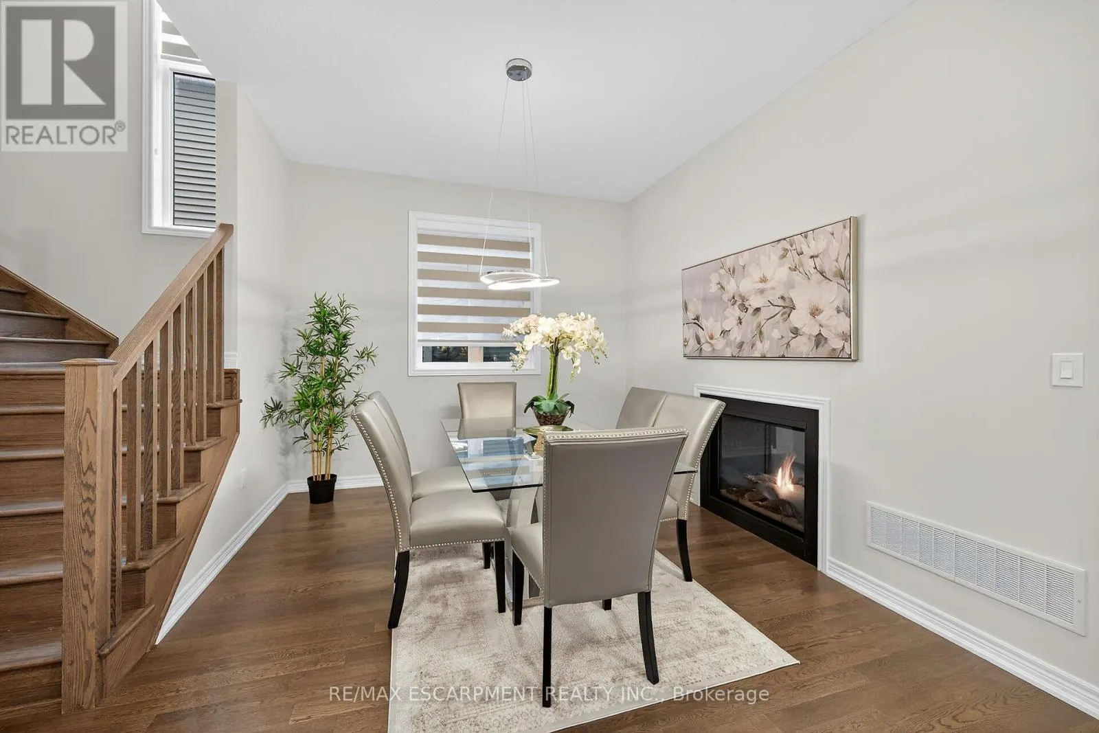 67 STARFIRE CRESCENT