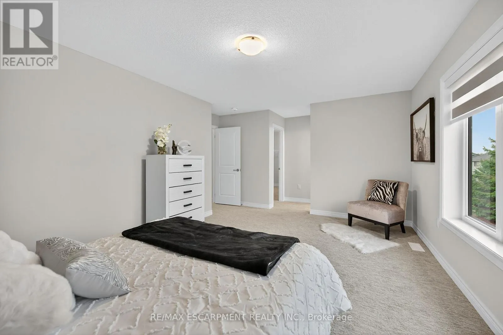 67 STARFIRE CRESCENT