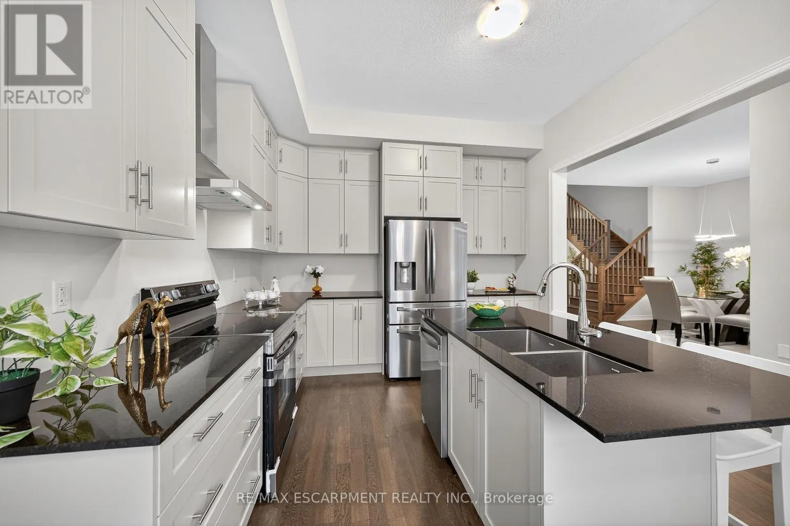67 STARFIRE CRESCENT