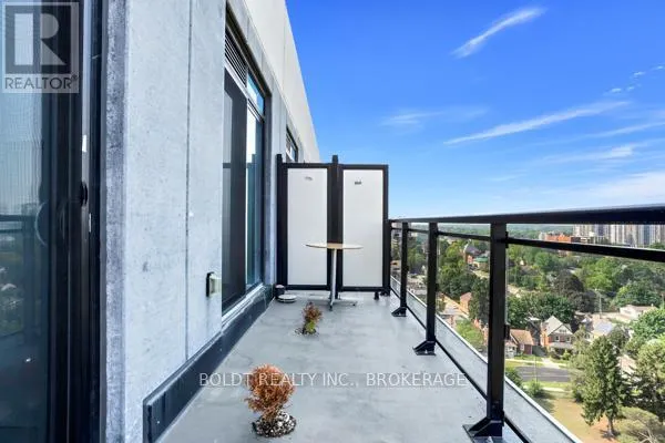 1607 - 128 KING STREET N, #1607