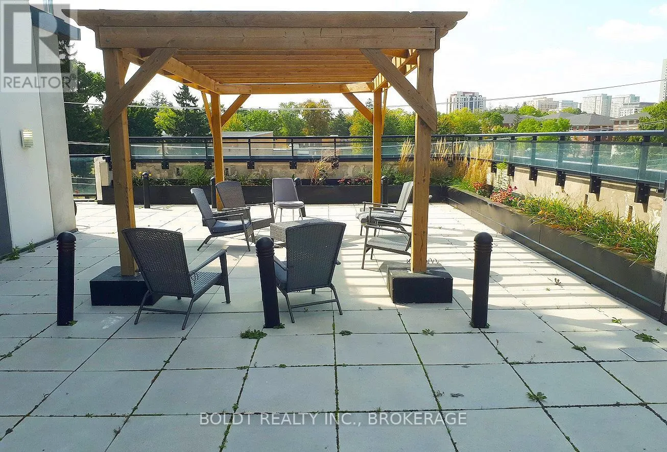 1607 - 128 KING STREET N, #1607
