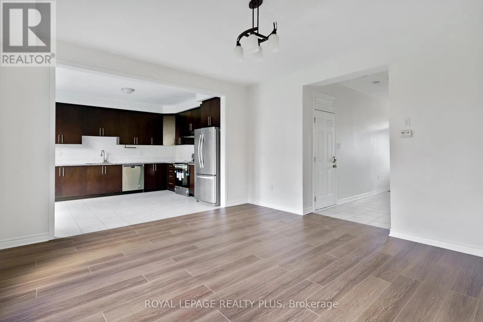 267 GROVEHILL CRESCENT