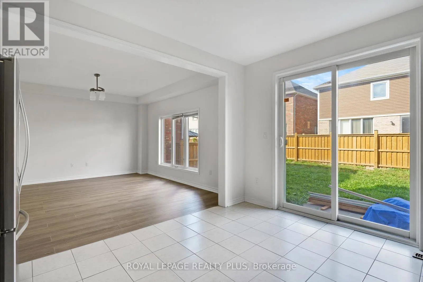 267 GROVEHILL CRESCENT