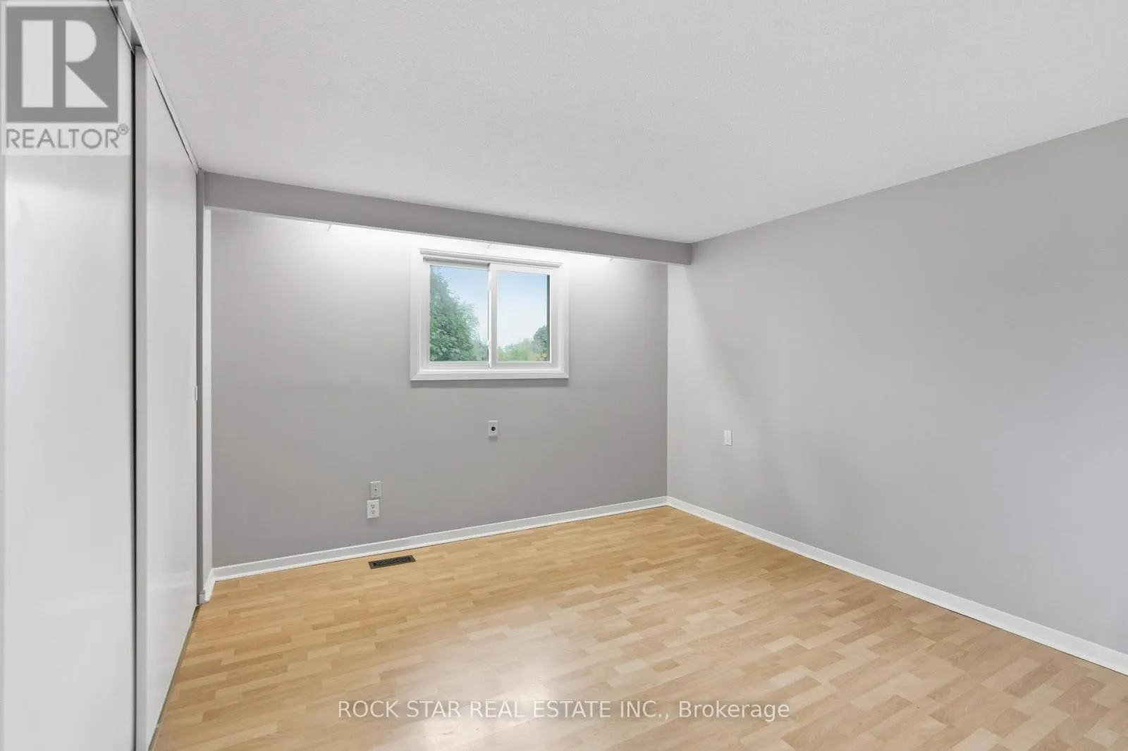 111 BRITTEN CLOSE