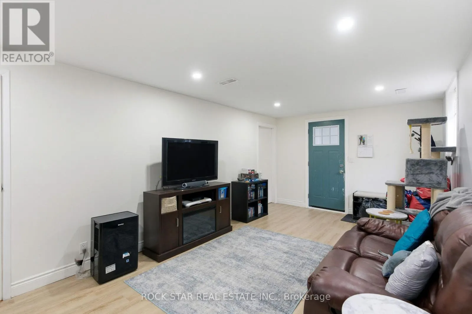 111 BRITTEN CLOSE