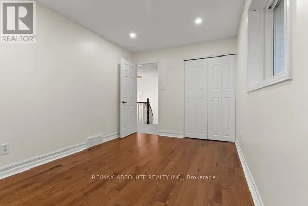 6 HOWARD COURT