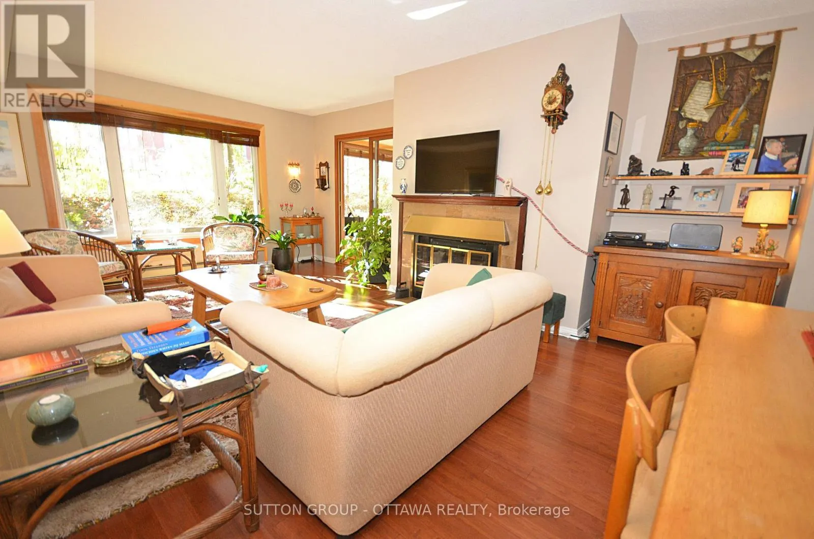 UNIT 62 - 261 BOTANICA PRIVATE