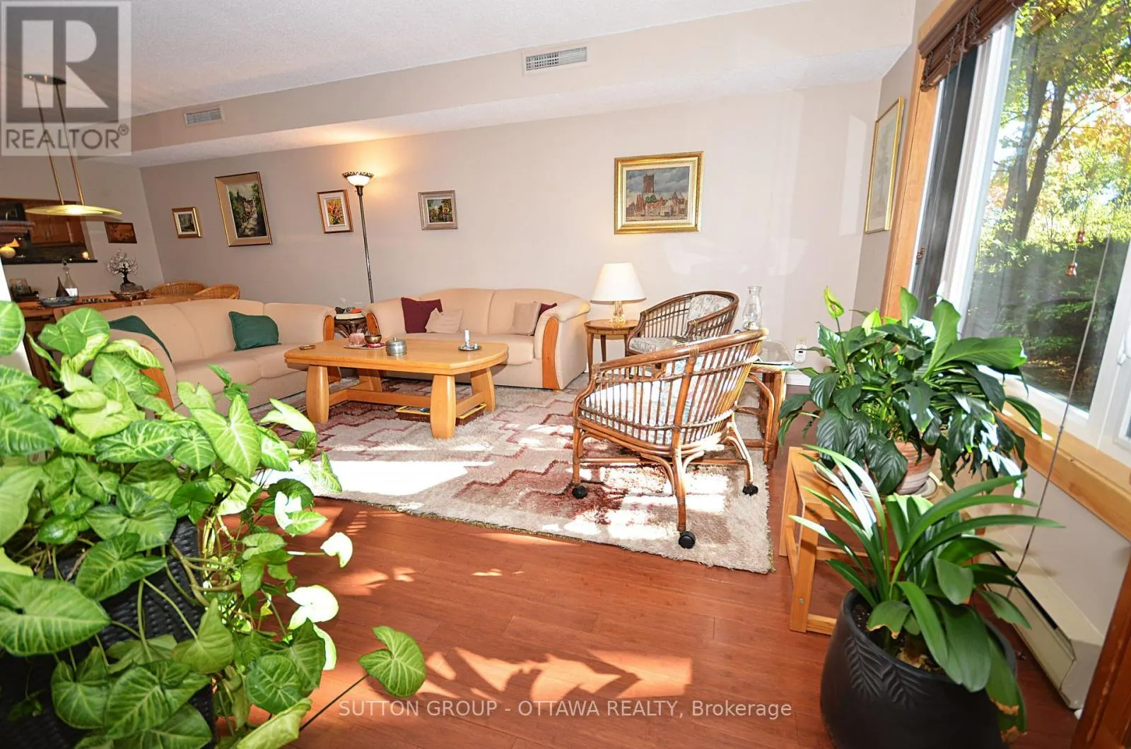UNIT 62 - 261 BOTANICA PRIVATE