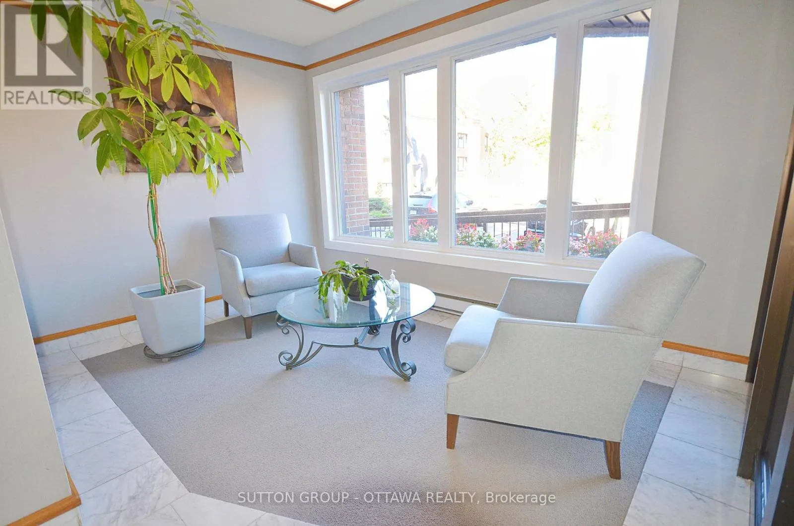 UNIT 62 - 261 BOTANICA PRIVATE