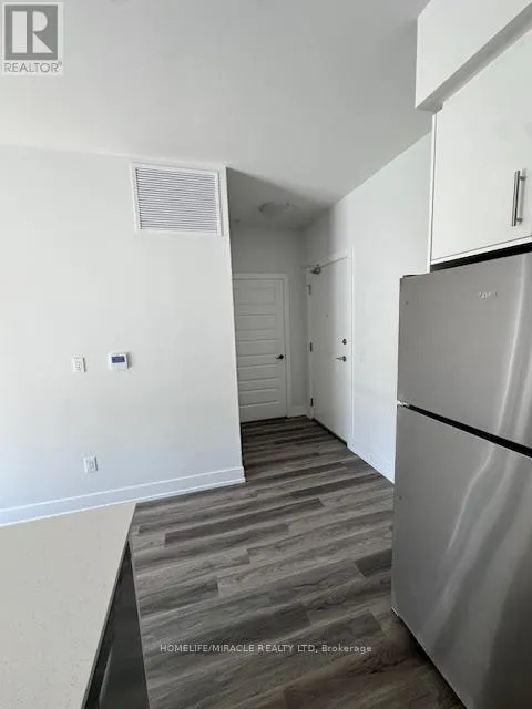 110 - 1100 LACKNER PLACE
