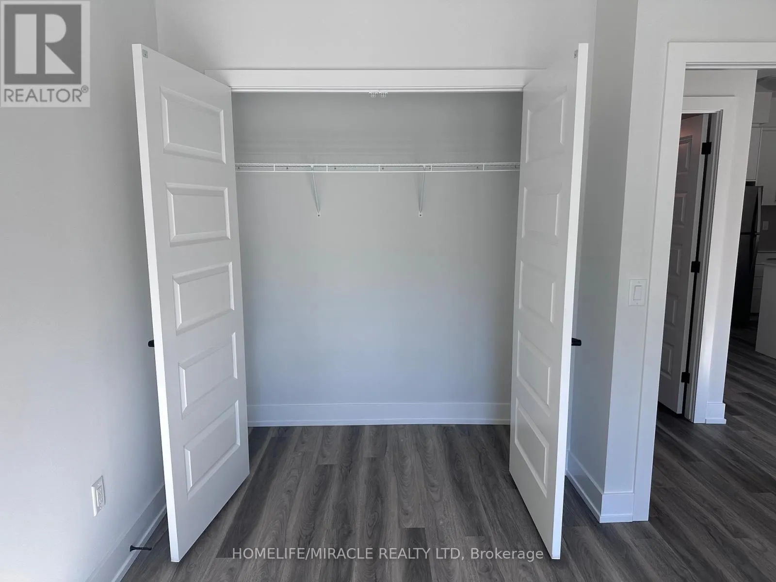 110 - 1100 LACKNER PLACE