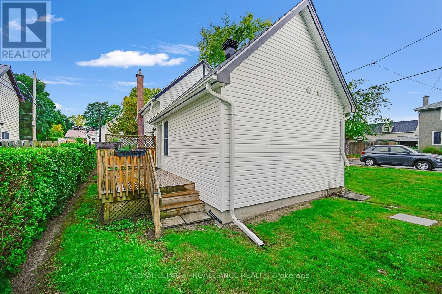 189 JAMES STREET E