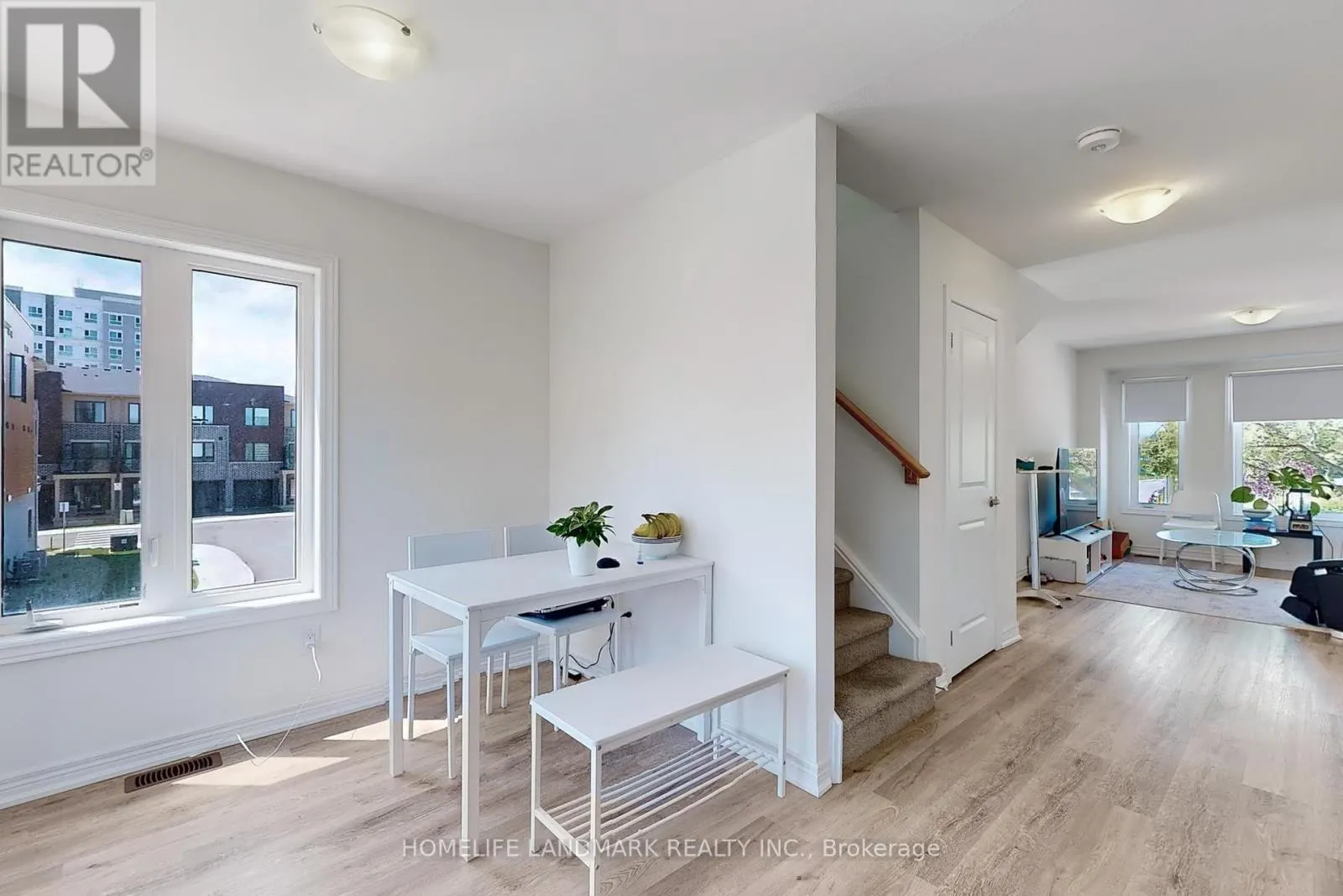 2 REID AVENUE N