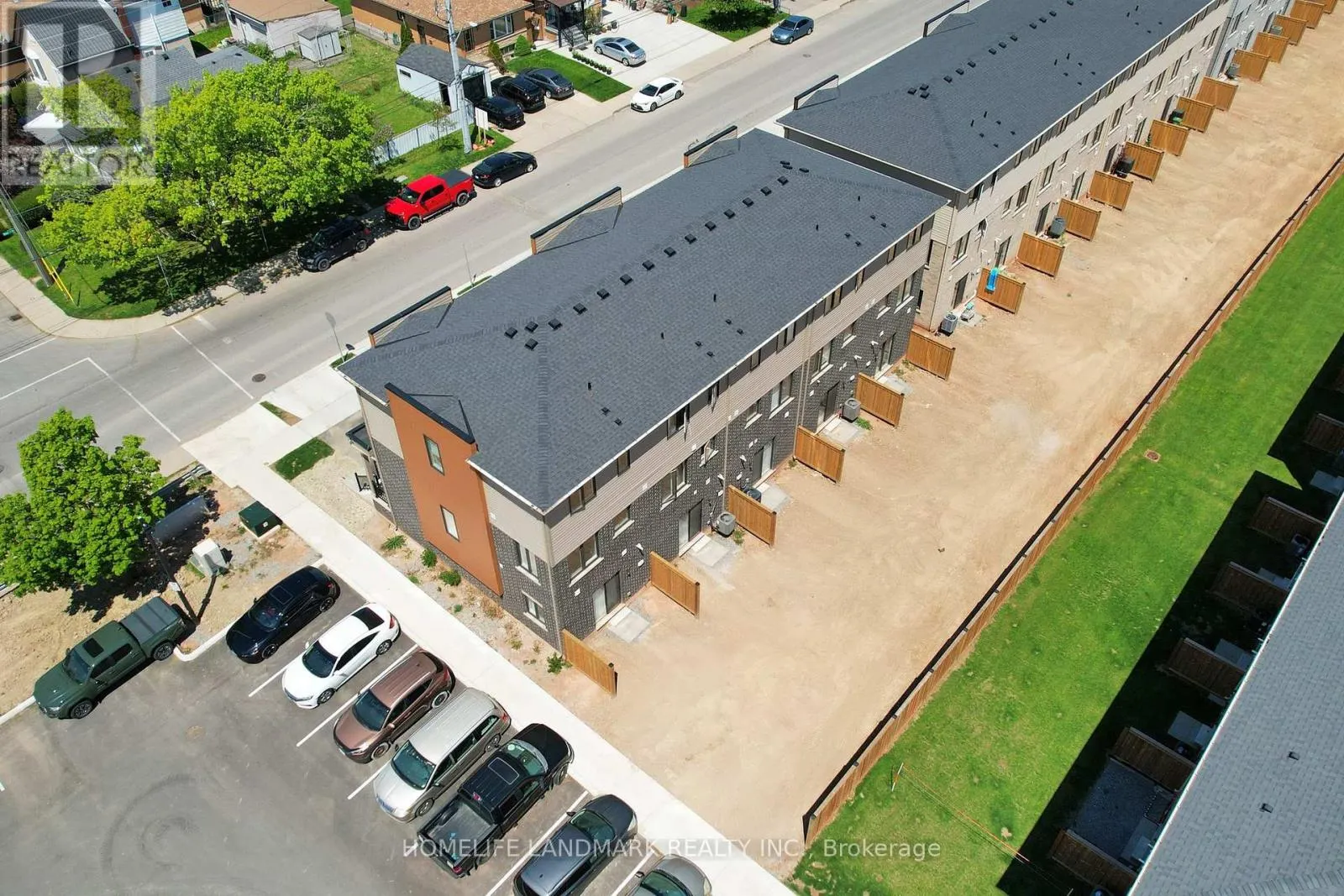 2 REID AVENUE N