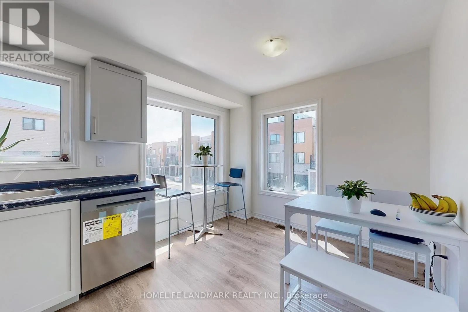 2 REID AVENUE N