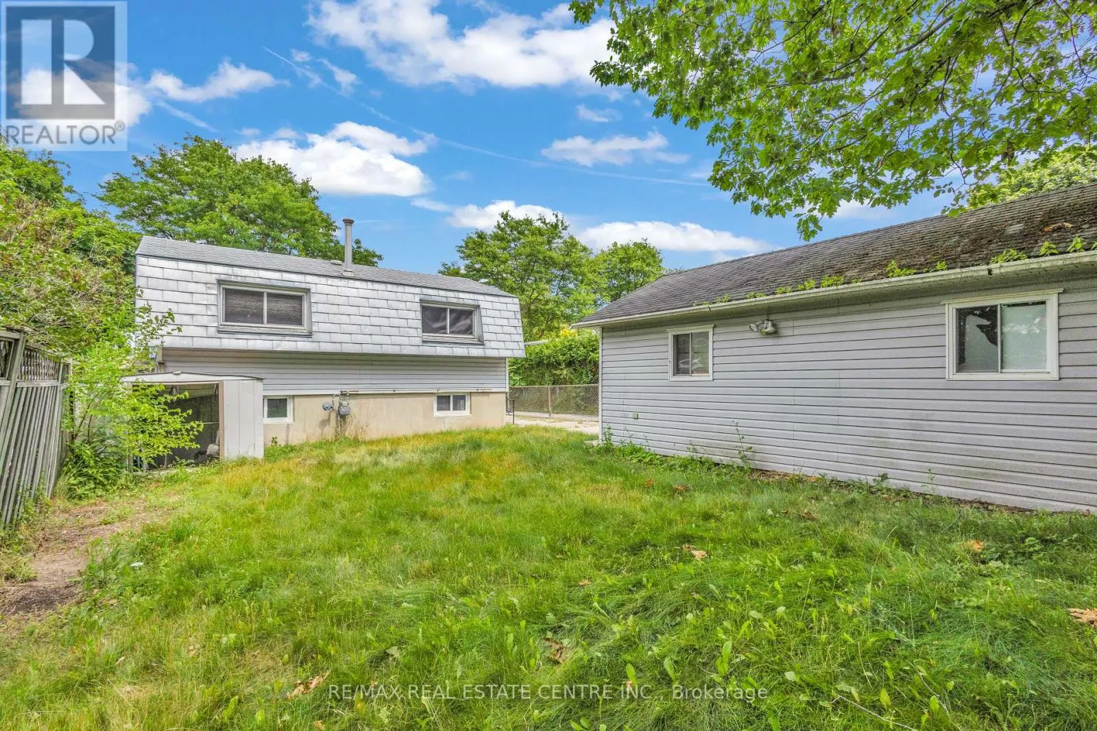 87 CHRISTOPHER DRIVE