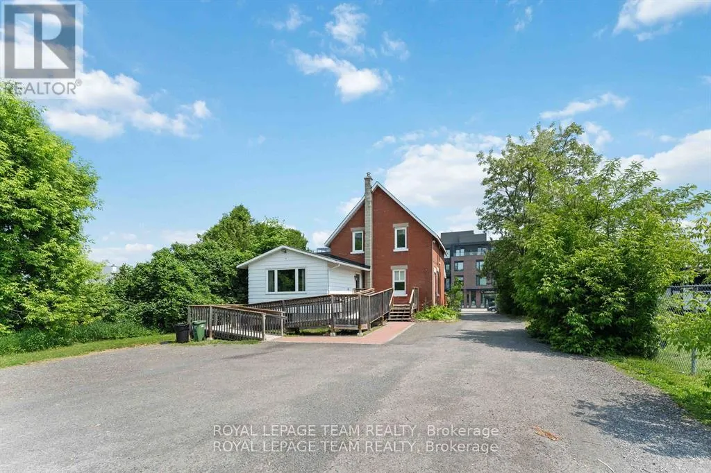 1538 STITTSVILLE MAIN STREET