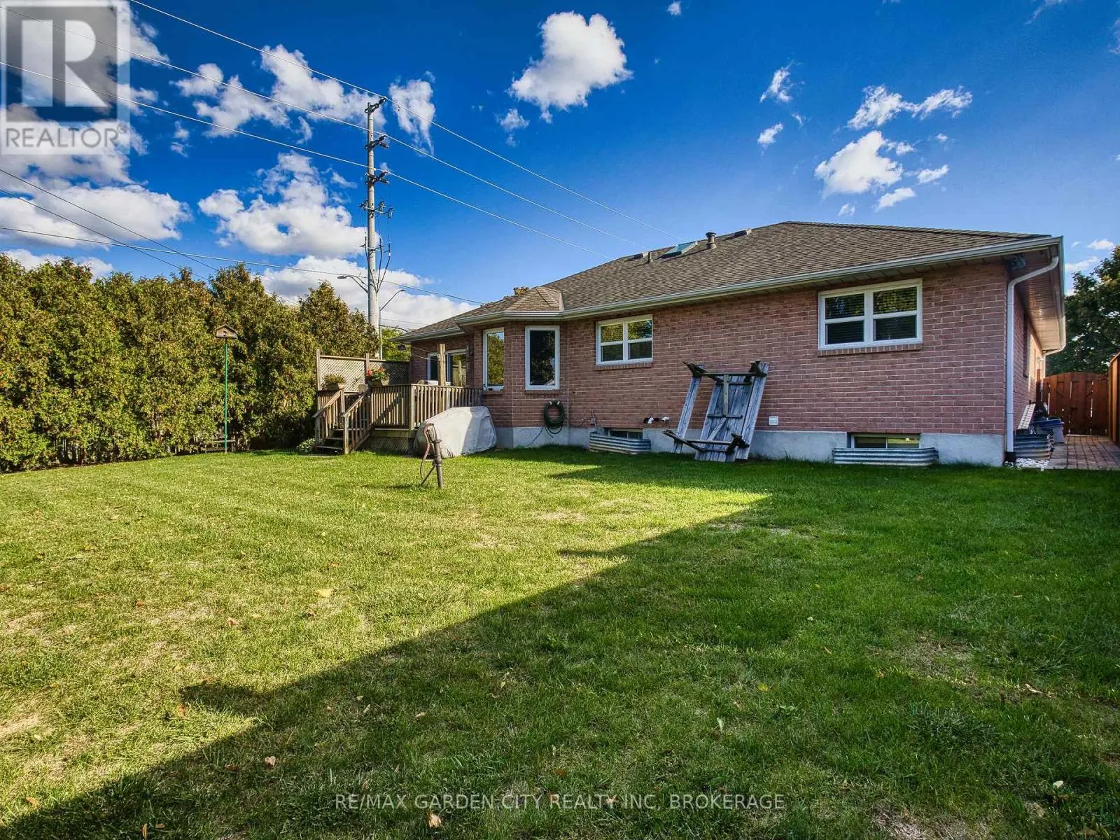 2 HARVEST OAK DRIVE