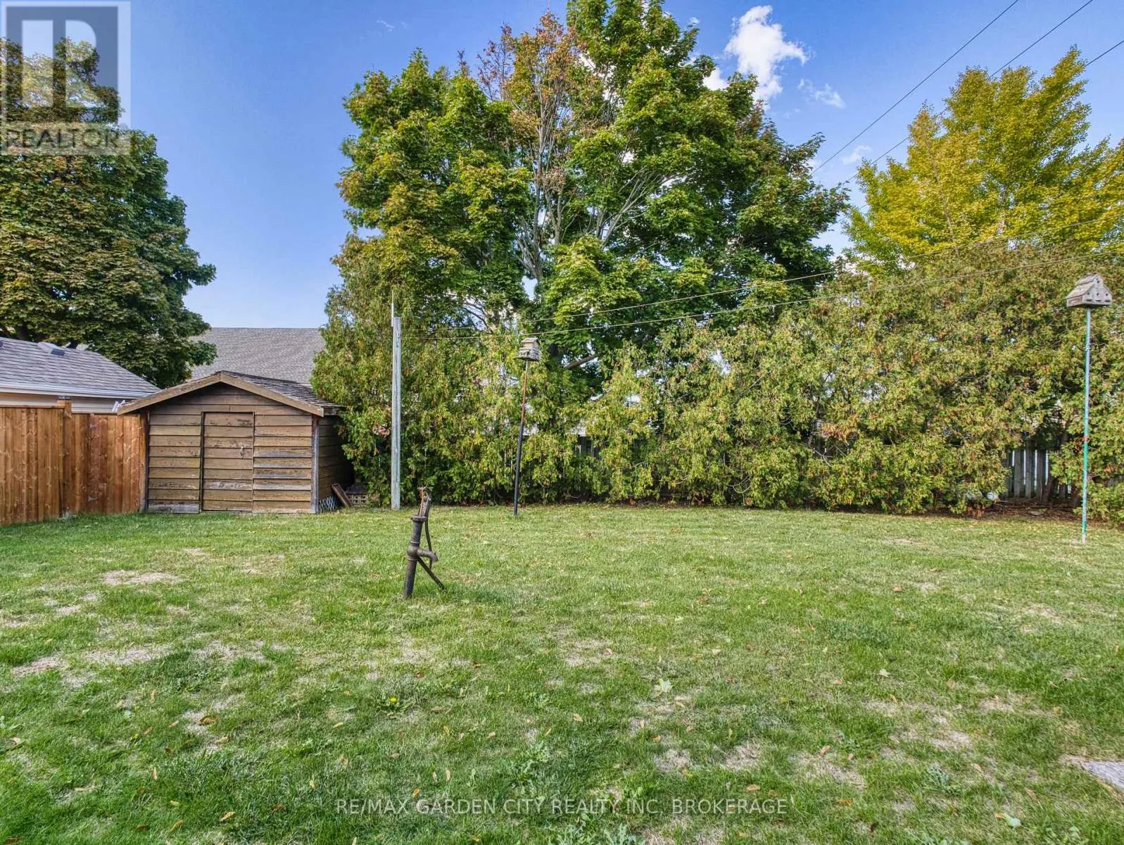 2 HARVEST OAK DRIVE