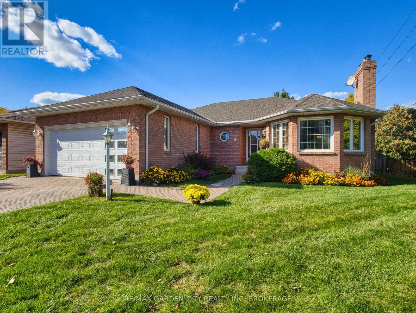 2 HARVEST OAK DRIVE