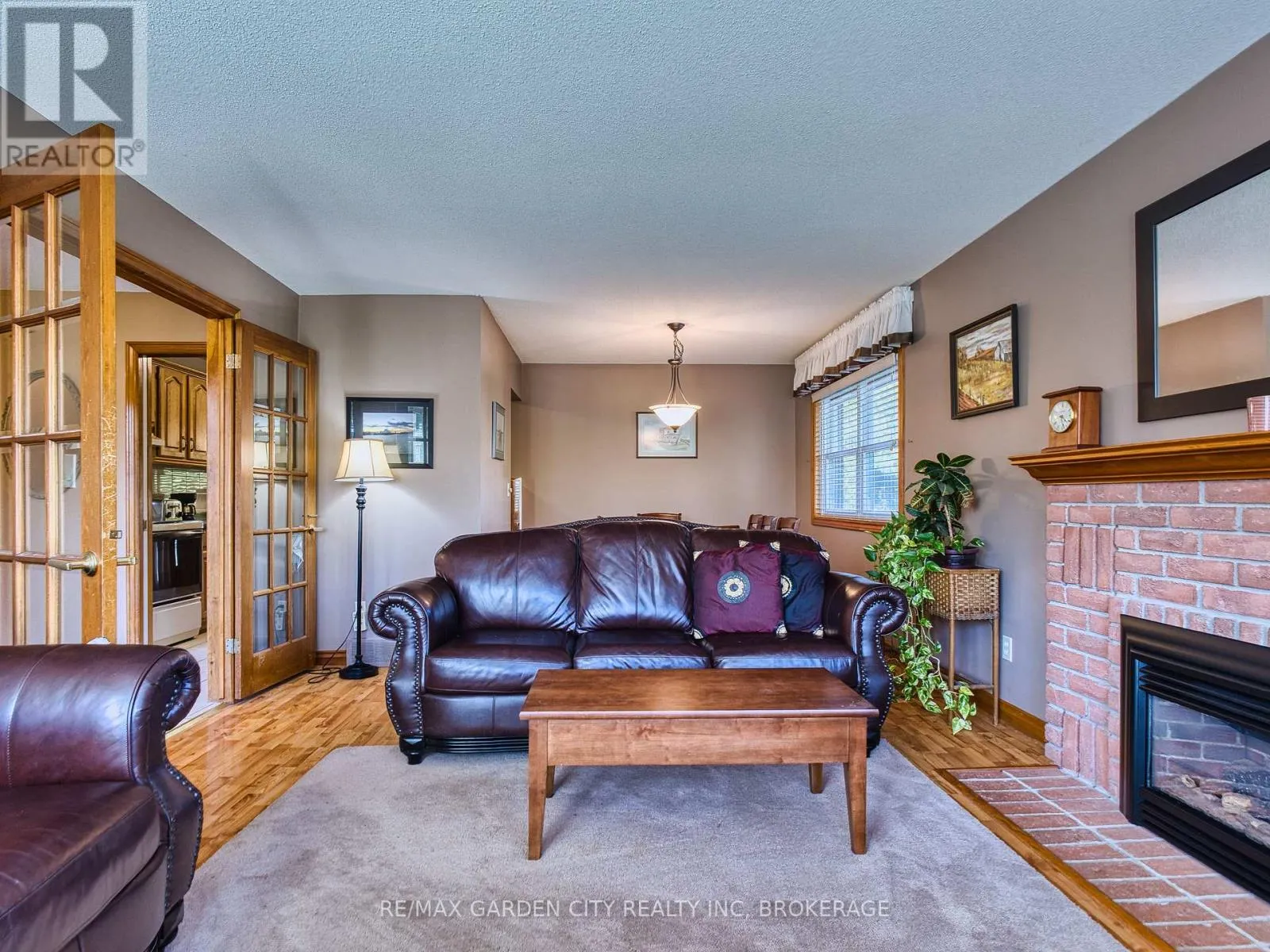 2 HARVEST OAK DRIVE