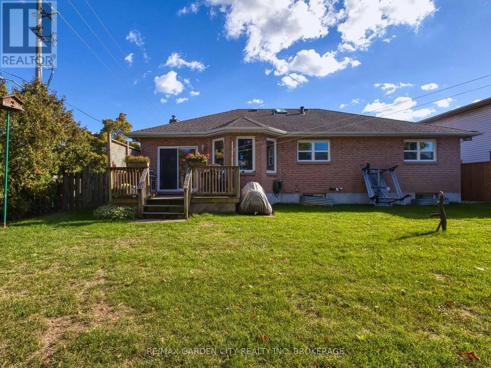 2 HARVEST OAK DRIVE