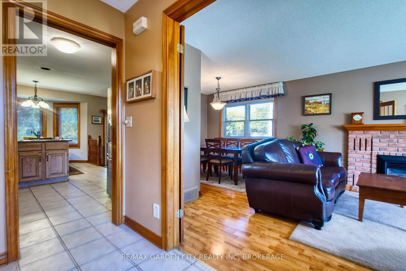 2 HARVEST OAK DRIVE