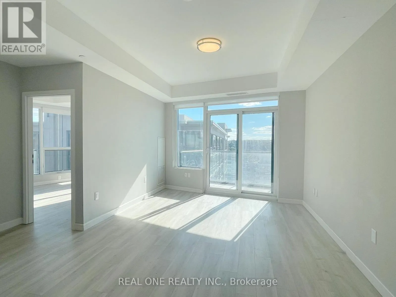 2607 - 20 GEORGE STREET