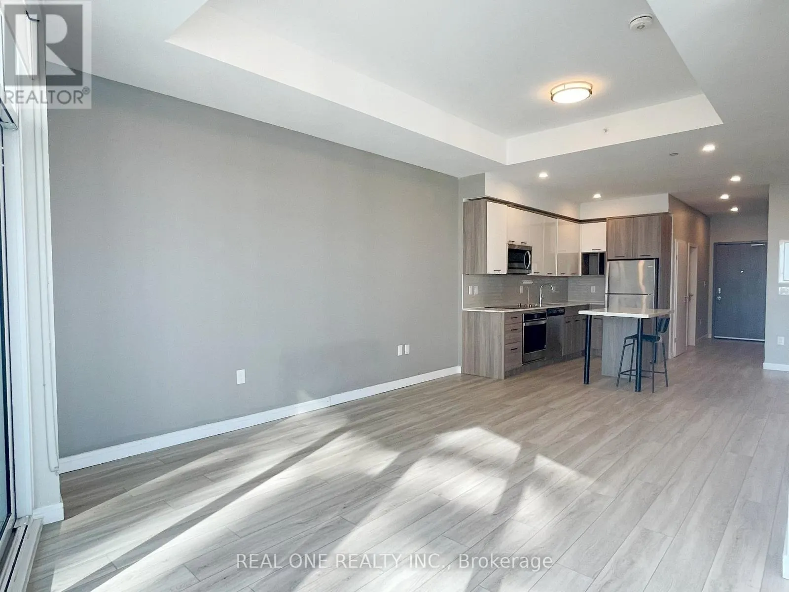 2102 - 20 GEORGE STREET