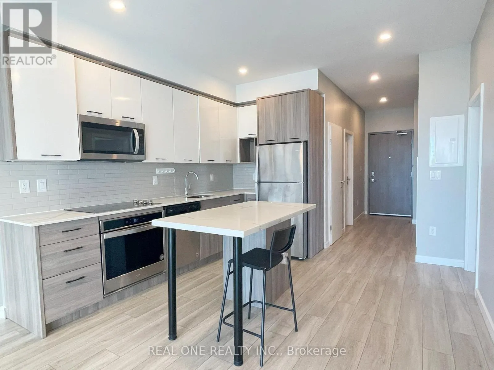 2102 - 20 GEORGE STREET