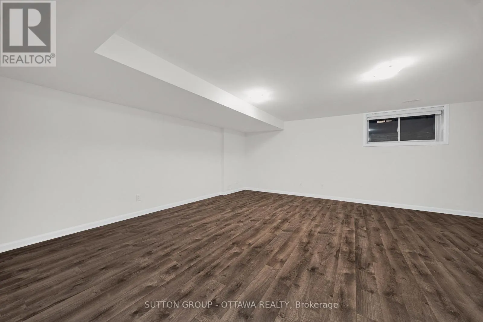 1006 SPEEDVALE COURT
