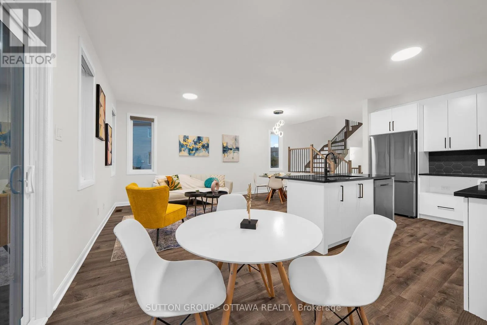 1006 SPEEDVALE COURT