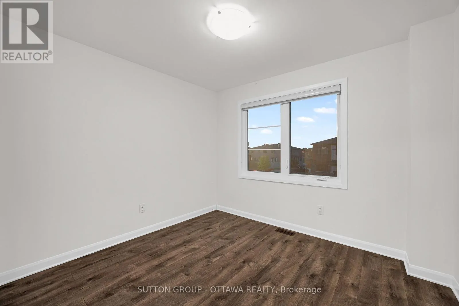 1006 SPEEDVALE COURT