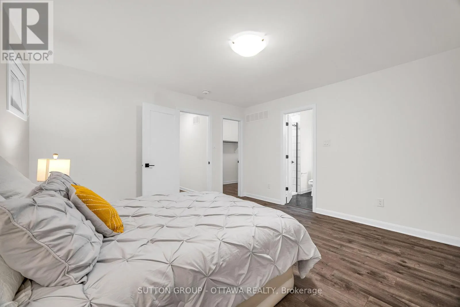 1006 SPEEDVALE COURT