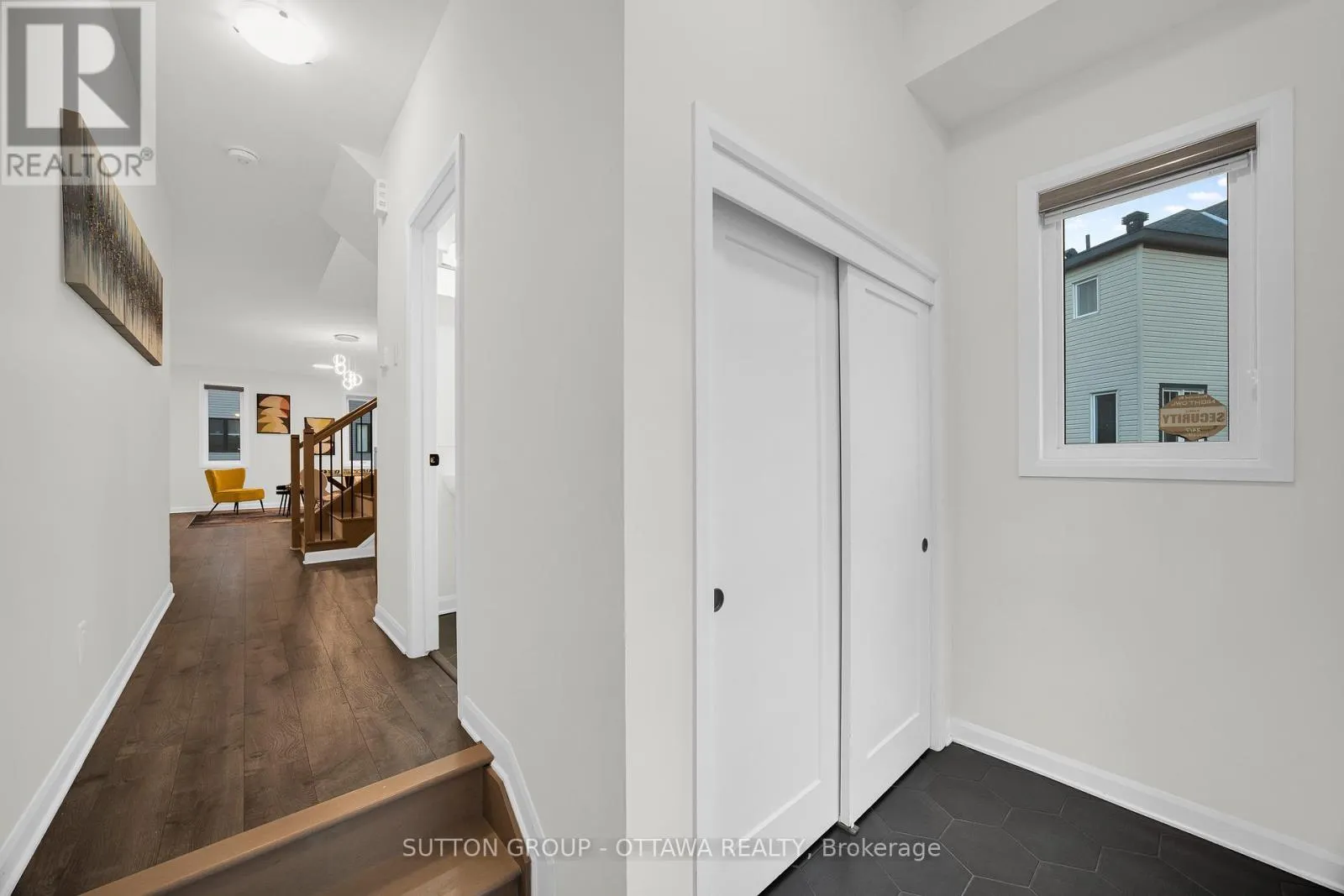 1006 SPEEDVALE COURT