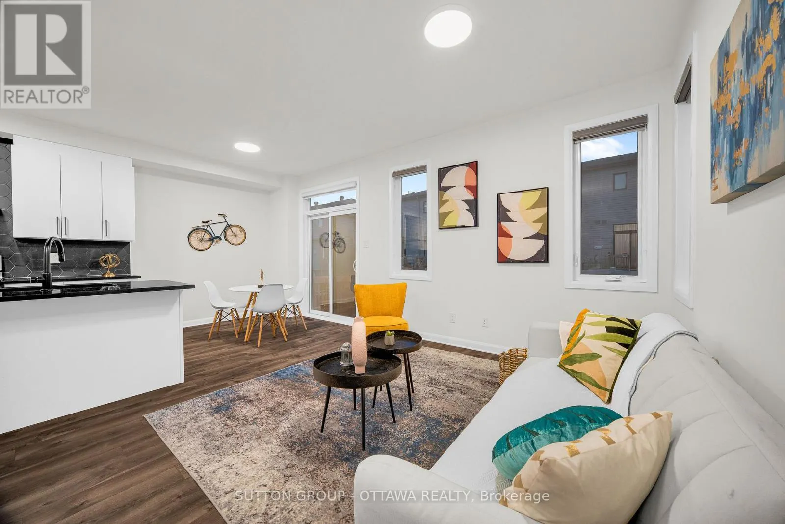 1006 SPEEDVALE COURT